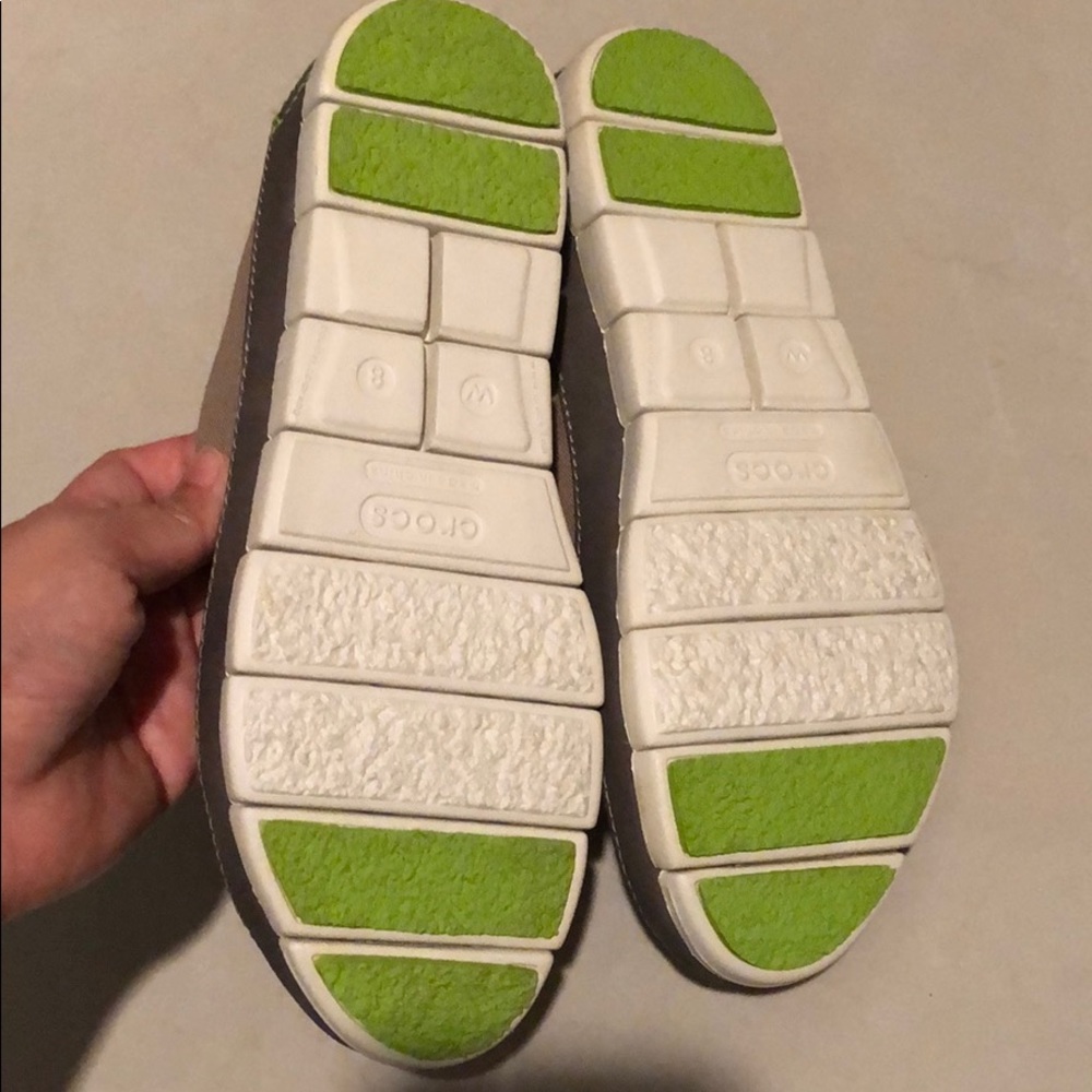 Crocs - Picture 2 of 3